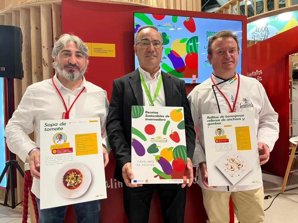 HORTIESPAÑA presenta el primer libro digital de recetas con productos de invernaderos solares